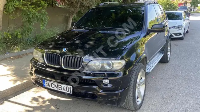 X5 3.0D car, 2002 model with 270,000 kilometers, maintained and accident-free