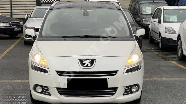 سيارة  PEUGEOT 5008 1.6 E-HDİ - ب 7 مقاعد من المالك الأول