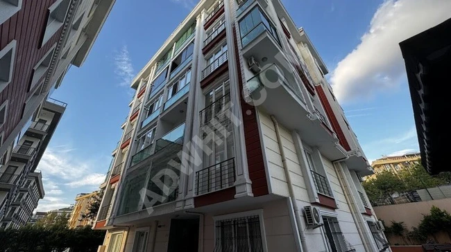 Apartment for sale 3+1 in a complex in BEYLİKDÜZÜ GÜRPINAR