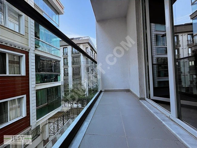 Apartment for sale 3+1 in a complex in BEYLİKDÜZÜ GÜRPINAR