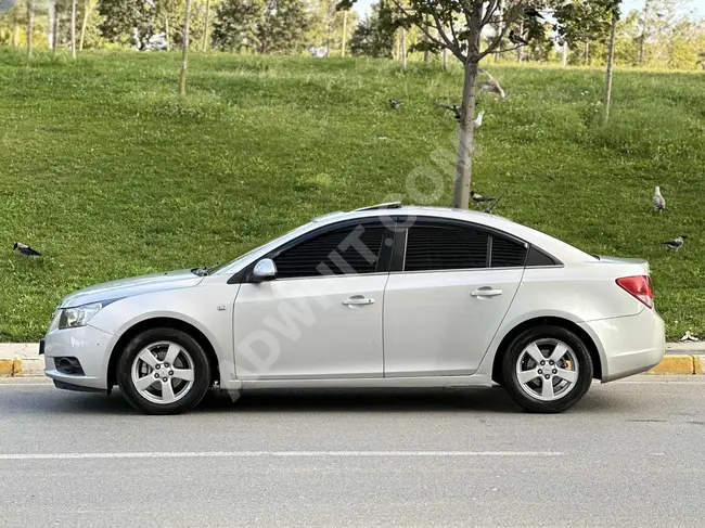 سيارة CHEVROLET CRUZE موديل 2010 سقف شمسي أوتوماتيكي