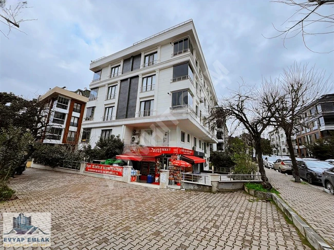 Apartment for sale with a wide front facade 2+1 with closed parking in ÇALIŞLAR