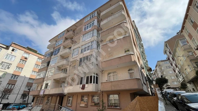 ASANSÖRLÜ 3+1 KÖŞE DAİRE AÇIK CEPHE 1993 YAPIMI