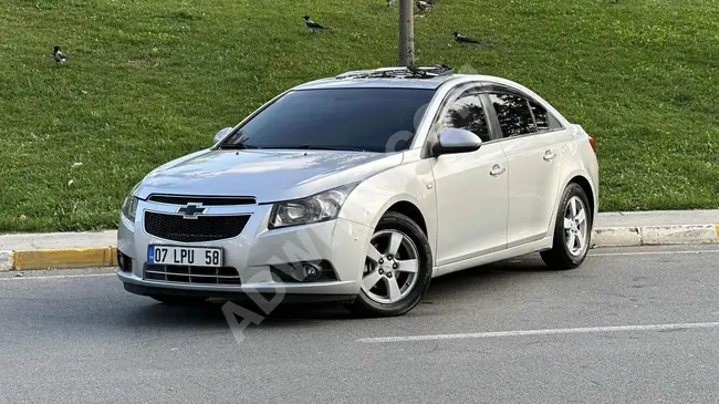 سيارة CHEVROLET CRUZE موديل 2010 سقف شمسي أوتوماتيكي