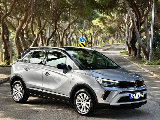 2022 YENİ KASA 66 BİN KM CROSSLAND 1.5 T EDİTİON CAM TAVAN