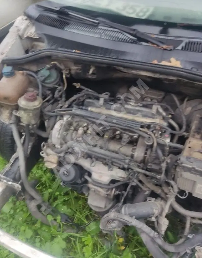 A 2007 diesel van with a 1.3 engine, has front damage and has been driven 290,000 kilometers. Most of the damaged parts are available with me.