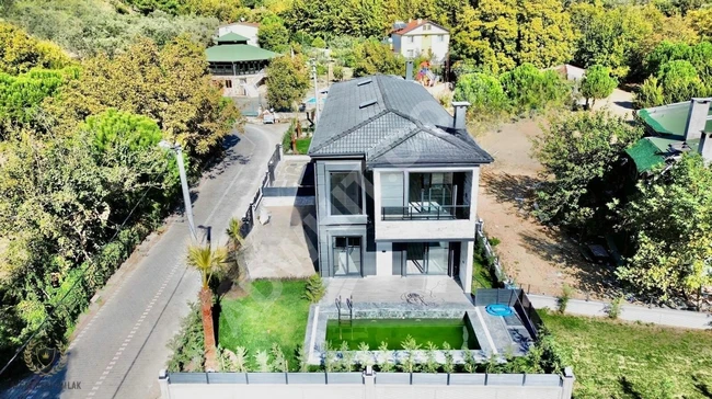 A beautifully designed villa with a 4+1 pool in KIZILKEÇİLİ