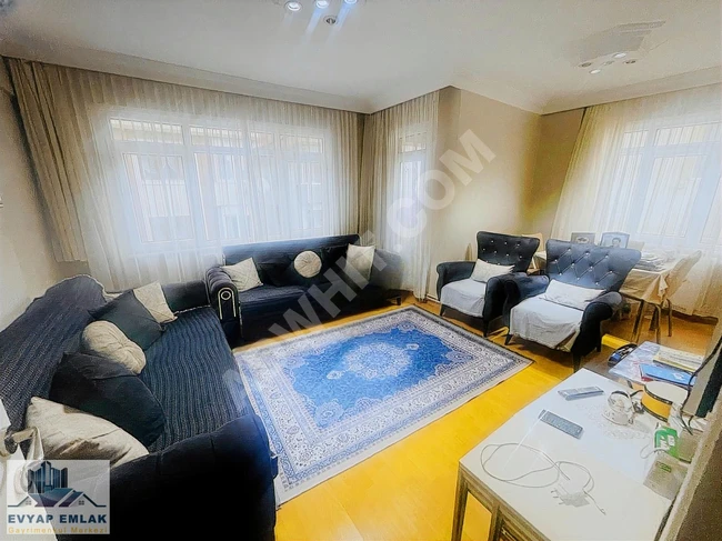 Apartment for sale 3+1, corner, clean, no fees in Bahçelievler Yayla.