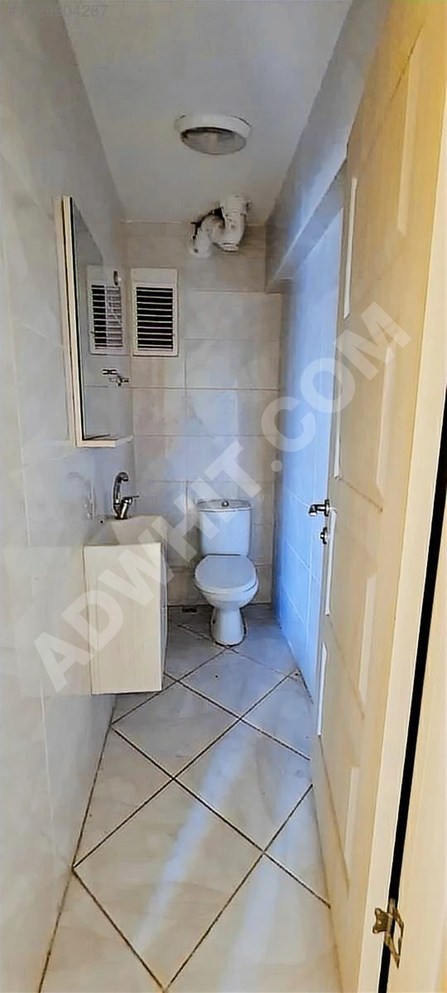 Apartment near the Metrobus in the heart of the market on the busiest street in Avcılar