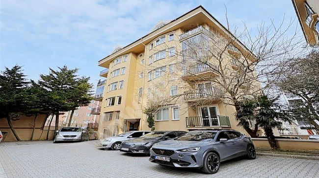 HADIMKÖY HASTANE MAH'DE TAŞPINAR EVLERİ KİRALIK 3+1 134M2 DAİRE-