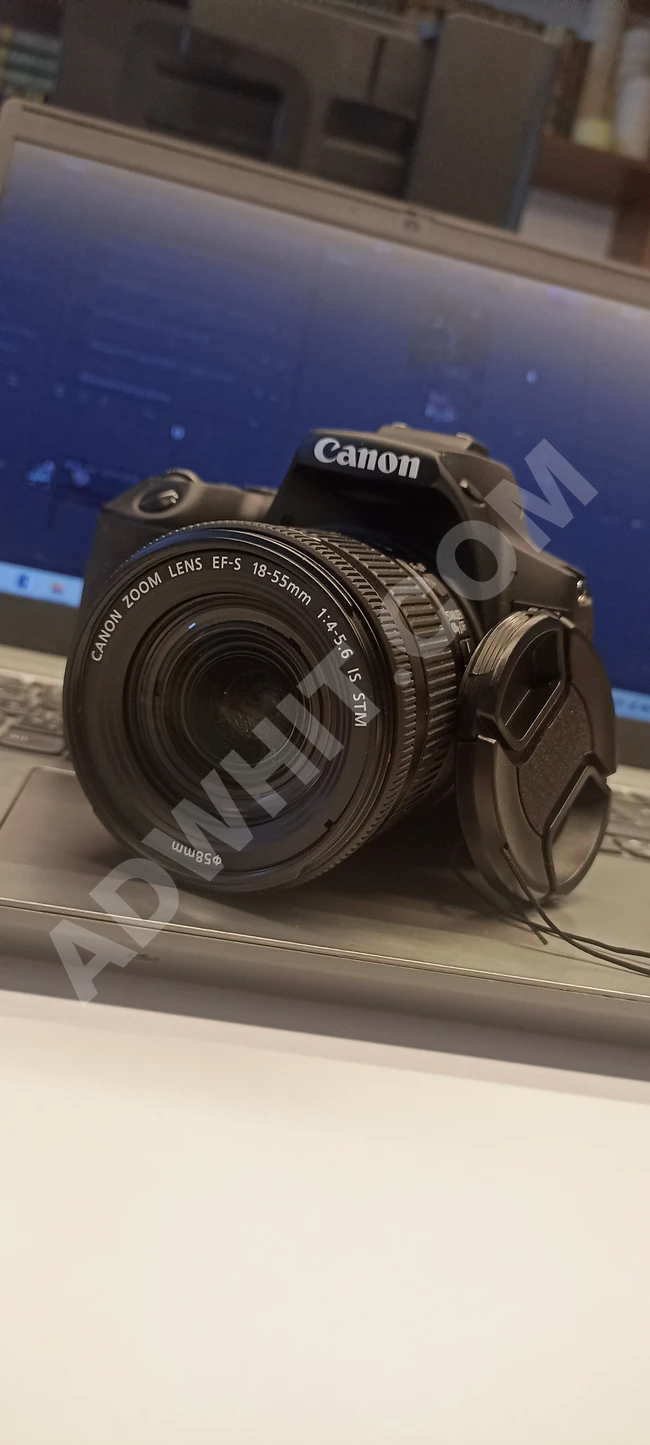 كاميرا CANONeos250D  شبه جديدة مع كرت ذاكرة 128GB  