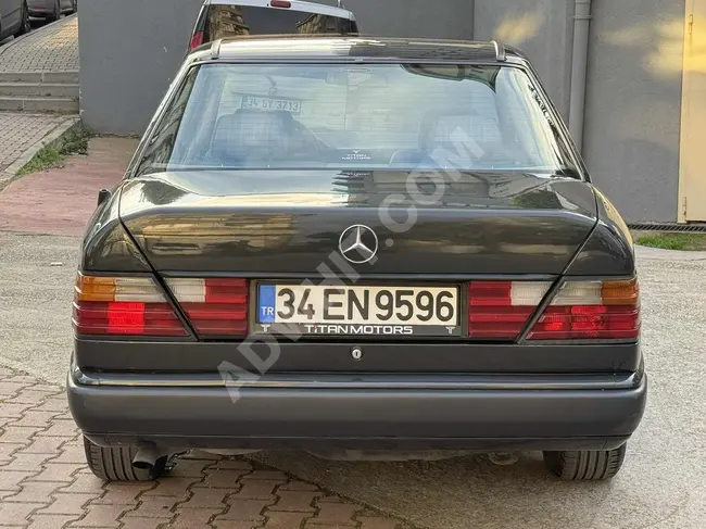 سيارة Mercedes - Benz 260 E بحالة ممتازة - بقوة 160 حصان تكييف سقف شمسي