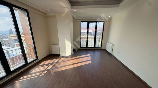 2+1 apartment with an area of 95 square meters in the BUTİK complex, consisting of 9 floors, located on the third floor. The municipality is one minute away.