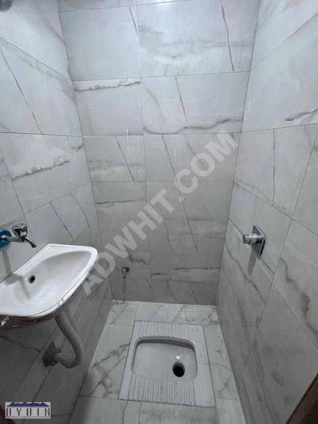 2+1 apartment with an area of 95 square meters in the BUTİK complex, consisting of 9 floors, located on the third floor. The municipality is one minute away.