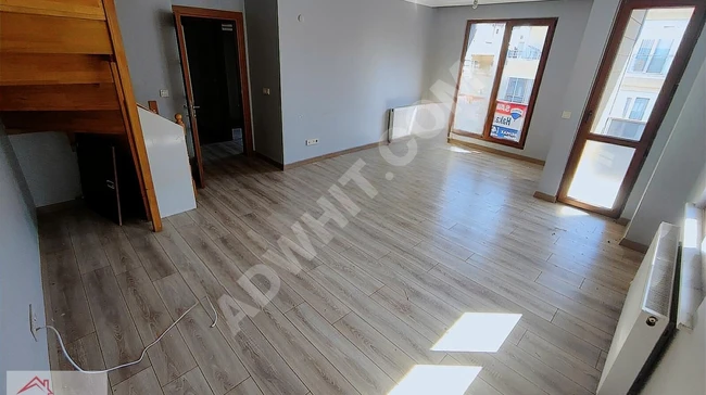 A 190 square meter apartment for sale, 4+2 upper duplex in the Ümraniye Altınşehir neighborhood.