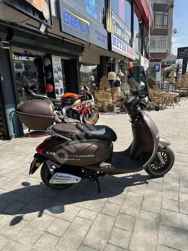 Cappuccino 125 S motorcycle from the authorized service center.