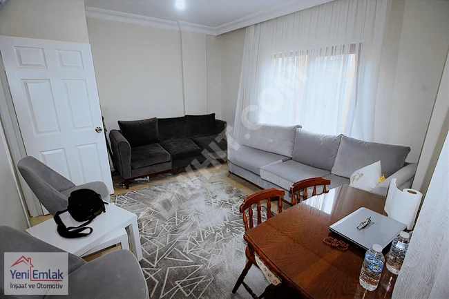 1+1 apartment suitable for investment near transportation and metro on the middle floor.