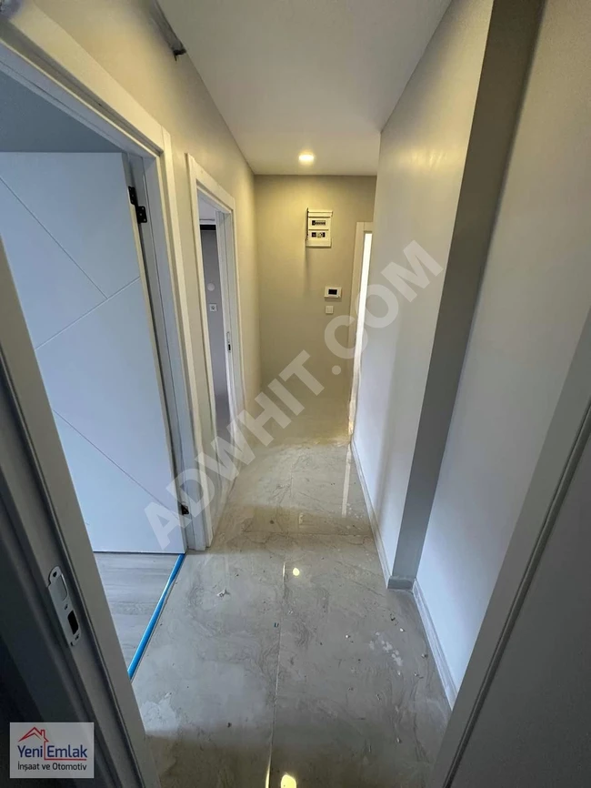 Modern 2+1 apartment, with an area of 94 square meters, featuring a closed parking space, located on the middle floor in the MEVLANA neighborhood.