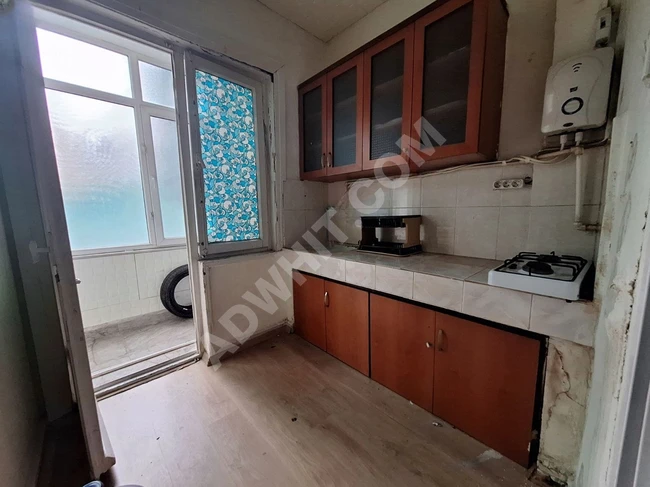 MİLLET CADDESİ ÜZERİNDE 2 ODA 1 SALON 90 M2 2 .KAT İŞYERİ & OFİS