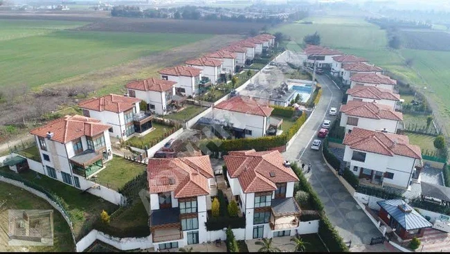 Villa for urgent sale in SİLİVRİ SARAY KONAKLARI