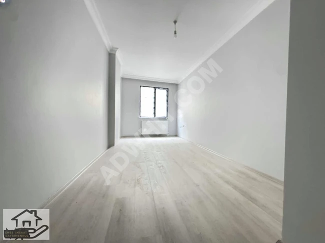 Apartment for sale, 100 square meters in area, new and unused, located on the middle floor in the CUMHURİYET neighborhood.