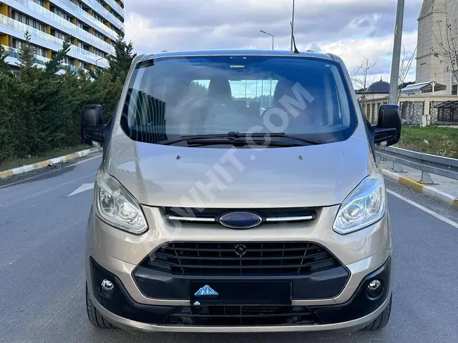 Ford Custom 310S Deluxe Full 5+1 Minivan - Option to get a loan at 1.59% rate.