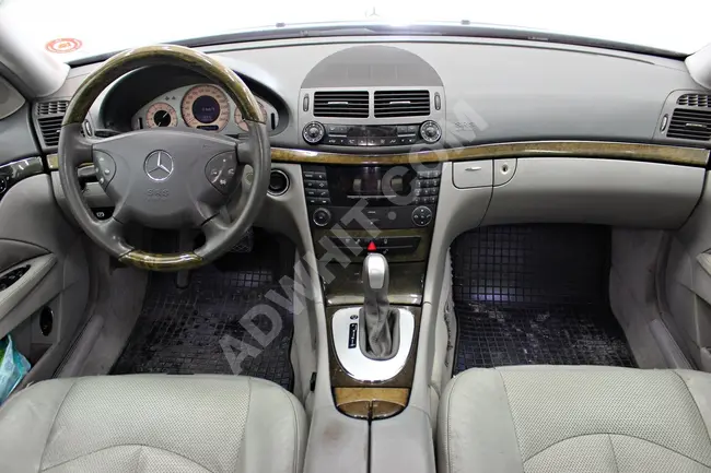 Mercedes E320 Avantgarde car model 2003