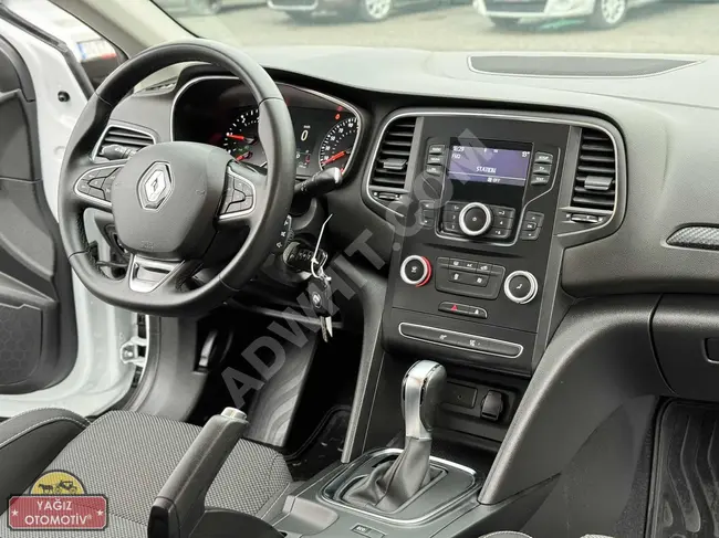 سيارة RENAULT MEGANE 1.3 TCE JO موديل 2022 بقوة 140 حصان مسافة 40,000 كم ناقل حركة أوتوماتيكي