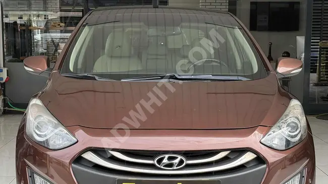 Hyundai  İ30 1.6 GDI ELİT  - موديل 2012 - سقف بانورامي