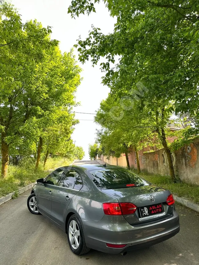 سيارة 1.6 COMFORTLİNE JETTA موديل 2011 - أوتوماتيك - مع تقرير أضرار منخفضة