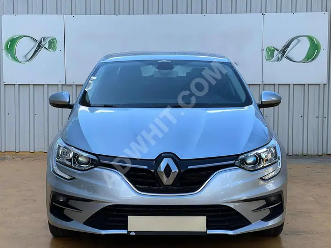 RENAULT MEGANE Model 2023 - 50,000 km - Financing available through loans and bonds.