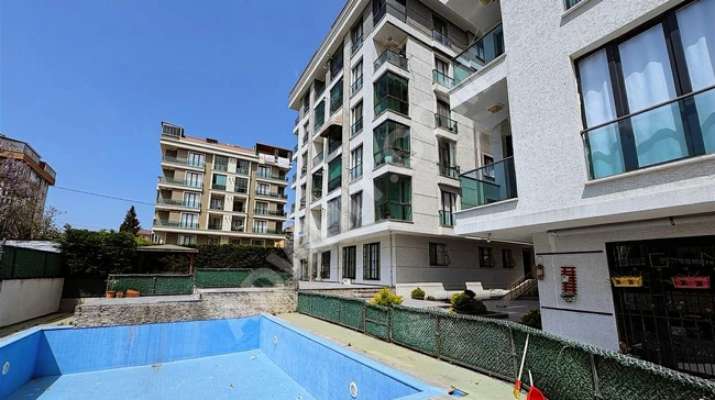 Apartment for rent 3+1, 135 square meters, fourth floor in a residential complex 4 years old, with a swimming pool.