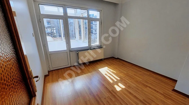 Empty apartment, middle floor, near BAĞLARBAŞI in ÜSKÜDAR İCADİYE
