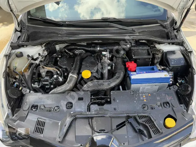 CLIO 1.5 DCI JOY car, model 2016, the new shape, with ICON appearance, with extras, no parts replaced.