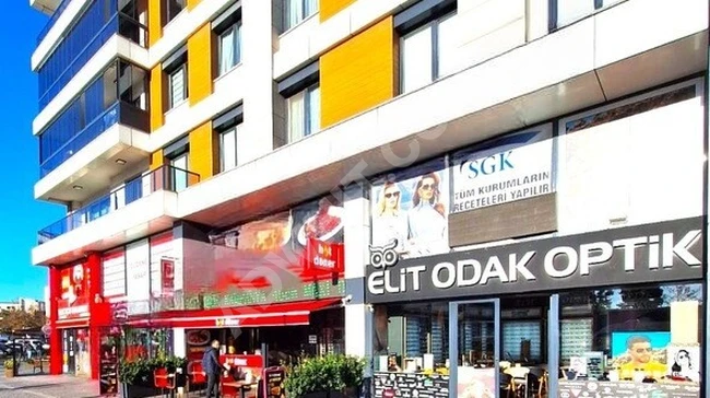 للتنازل مطعم وجبات سريعة من 3 طوابق بمساحة 250 متر مربع مقابل مستشفى الدولة في BEYLİKDÜZÜ