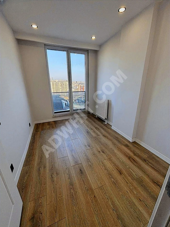 Beylikdüzü Yakuplu deniz manzaralı sıfır 3+1 satılık