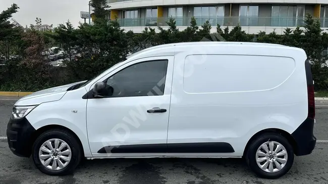 ميني فان RENAULT EXPRESS VAN 1.5 JOY موديل 2023 - قسط+شيك