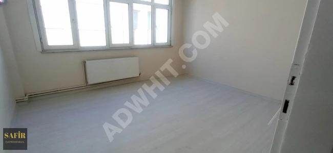 Renovated apartment for rent near the square in BAKIRKÖY