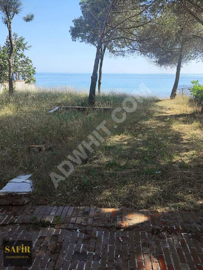 A plot of land with an area of 544 square meters directly on the sea in Marmara Ereğli.