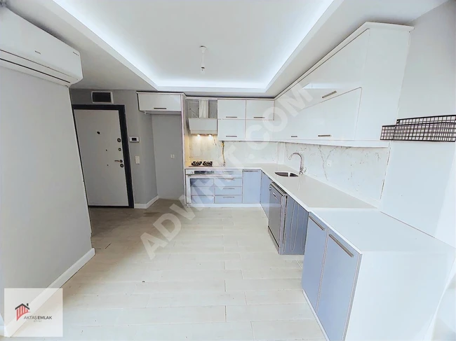 Luxury 2+1 apartment in the city center with parking and elevator.