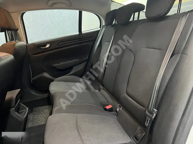 سيارة RENAULT MEGANE 1.3 TCE موديل 2021 - 1.59 قرض - شامل 20% ضريبة القيمة المضافة.