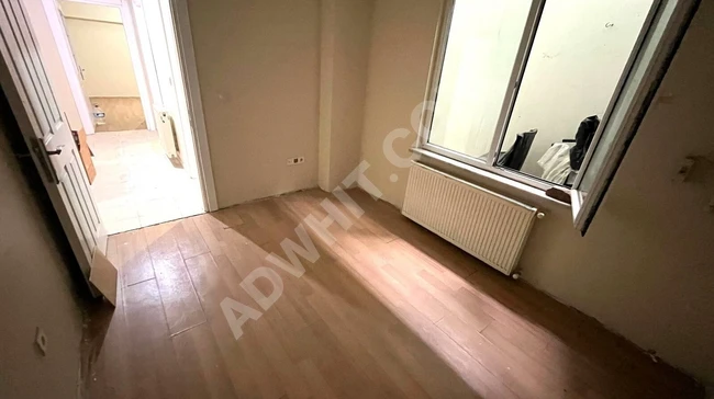 PARLAK'tan ÜSKÜDAR FISTIKAĞACINDA GENÇ BİNADA METRO YANINDA 1+1*