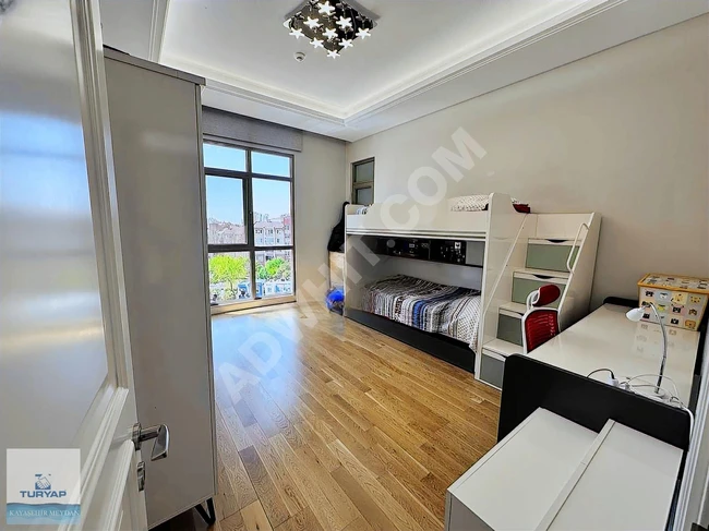 Apartment for sale 4+1 in the KAYASEHIR MEYDAN
