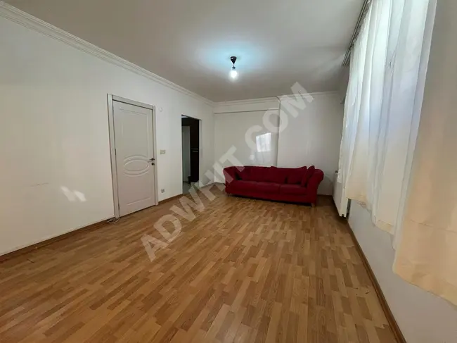 PARLAK'tan İSKELEYE YÜRÜME MESAFESİNDE GENÇ BİNADA 2+1 DAİRE**