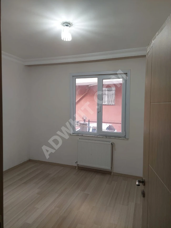 Room for rent in Beylikdüzü, only for a female student or employee.