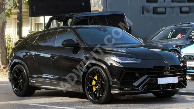 Lamborghini Urus 4.0 car - 666 horsepower - carbon fiber, massage, axle 23J, B&O sound system