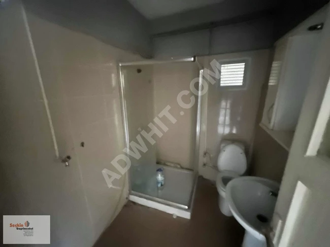 KADIKÖY HASANPAŞADA 2+1 GÜÜNEY CADDE ÜZERİ 100M2 4 KAT