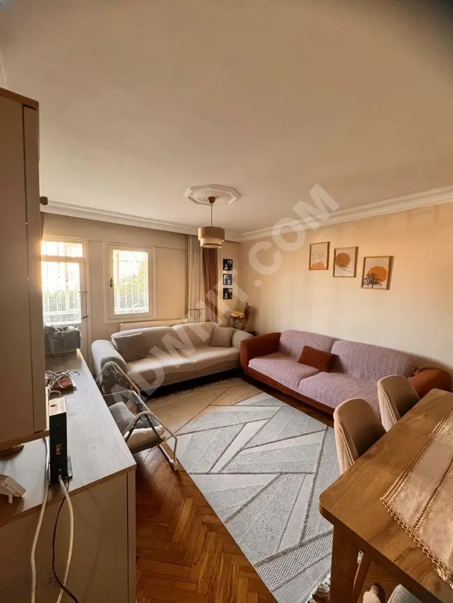 ÜSKÜDAR VALİDE-İ ATİK DE SATILIK TEMİZ 2+1 DAİRE