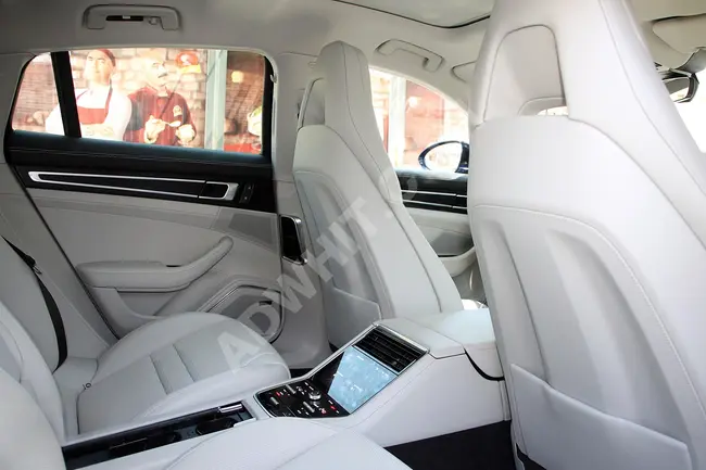 سيارة PANAMERA 4 E-HYBRID تدليك تبريد HEADUP BUSINESS
