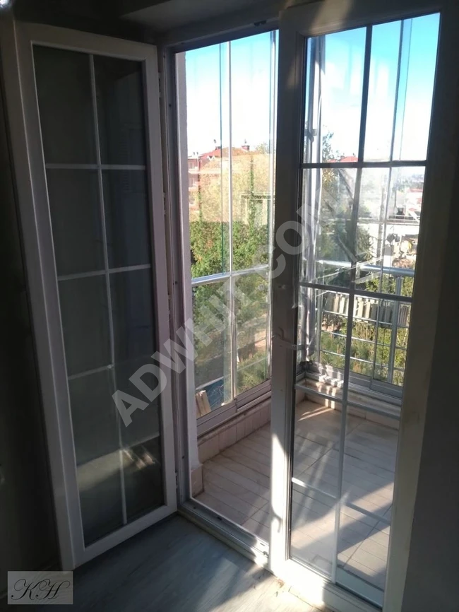 3+1 apartment on the fifth floor in the ÜSKÜDAR İLKE 2 complex.